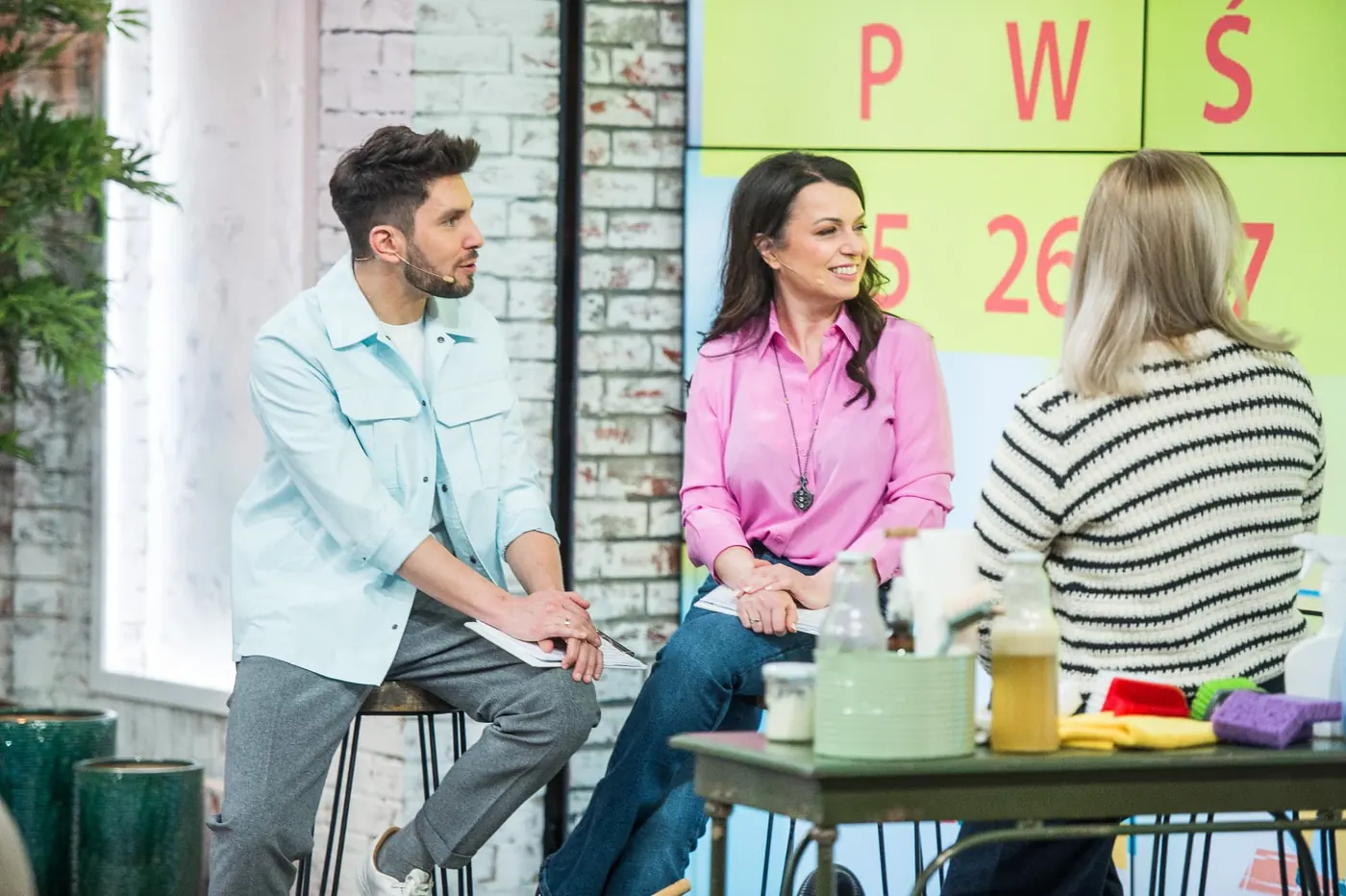 Piotr Wojdyło jako prezenter programu Pytanie na Śniadanie w TVP2 w duecie z Katarzyną Pakosińską